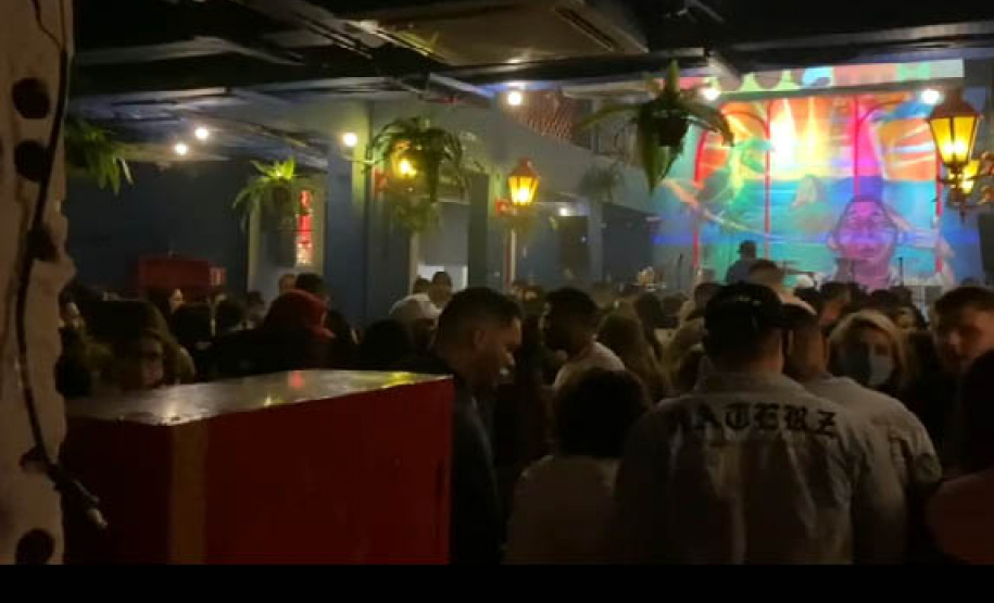 AIFU fecha 15 pontos comerciais e aplica R$ 1,4 milhão em multas neste final de semana em Curitiba  -  Curitiba, 13/09/2021  -  Foto: SESP-PR