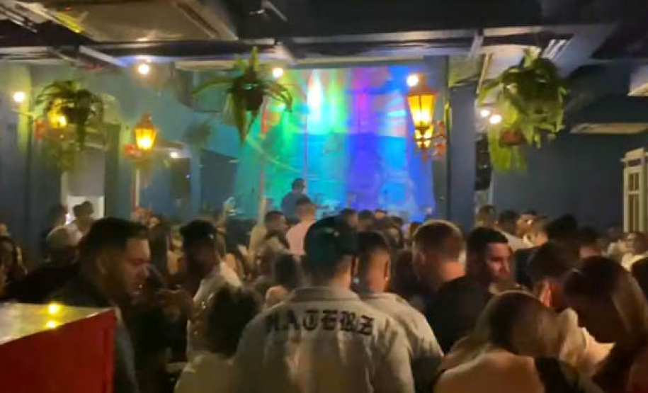 AIFU fecha 15 pontos comerciais e aplica R$ 1,4 milhão em multas neste final de semana em Curitiba  -  Curitiba, 13/09/2021  -  Foto: SESP-PR