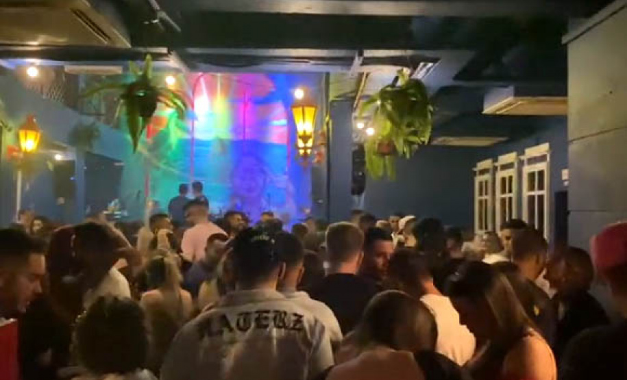 AIFU fecha 15 pontos comerciais e aplica R$ 1,4 milhão em multas neste final de semana em Curitiba  -  Curitiba, 13/09/2021  -  Foto: SESP-PR