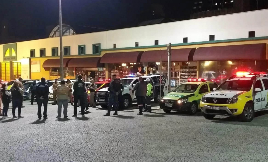 AIFU fecha 15 pontos comerciais e aplica R$ 1,4 milhão em multas neste final de semana em Curitiba  -  Curitiba, 13/09/2021  -  Foto: SESP-PR