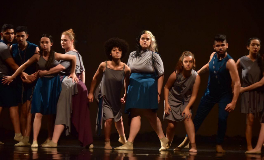 O Colégio Estadual do Paraná (CEP), de Curitiba, realiza desta segunda-feira (13) até sábado (18) o IV Seminário e Mostra de Dança Dancep ? Edição 2021. O evento conta com diversas atividades on-line, incluindo workshops de dança, bate-papos ao vivo, debates gravados com profissionais da cultura, publicação de pesquisas, além de uma mostra de dança, com apresentações de diferentes estilos. - Curitiba, 13/09/2021 - Foto: CEP