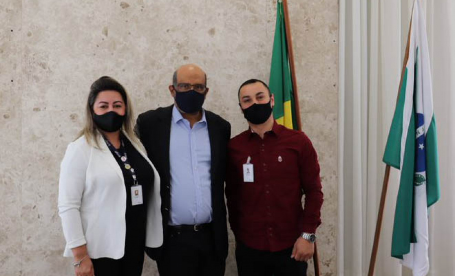 A Secretaria de Estado da Fazenda entregou nesta segunda-feira (13) os prêmios do último sorteio do Programa Nota Paraná. Na ocasião, compareceram as contribuintes de Curitiba ganhadoras dos prêmios máximos de R$ 1 milhão e R$ 200 mil reais e também representantes das entidades sociais que foram contempladas. - Curitiba, 13/09/2021 - Foto: SEFA