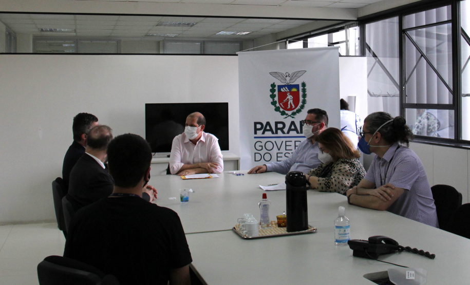 O secretário da Administração e da Previdência, Marcel Micheletto, assinou hoje (13) um convênio entre a União, por intermédio da Secretaria Especial da Receita Federal do Brasil, e o estado do Paraná, por intermédio da Secretaria de Estado da Administração e da Previdência (Seap), que tem como objetivo o intercâmbio de informações de interesse recíproco. -  Curitiba, 13/09/2021  -  Foto: SEAP