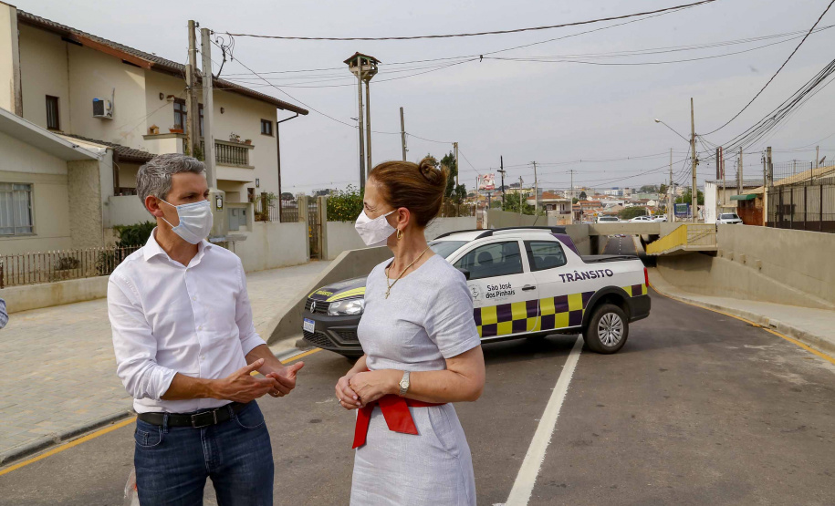 A Coordenação da Região Metropolitana de Curitiba (Comec) entregou nesta segunda-feira (13) a trincheira da Rua Arapongas, no cruzamento com a Avenida das Torres, em São José dos Pinhais. 
Foto Gilson Abreu/AEN