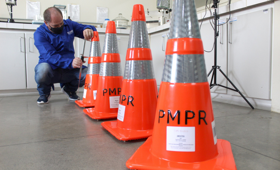 Ensaios desenvolvidos pelo Tecpar reforçam a segurança no trânsito  - Foto Luciano Sarote/Tecpar.