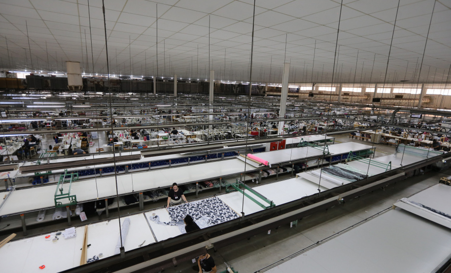 Recco Maringa O crescimento de 17,9% da produção industrial paranaense no primeiro semestre deste ano, frente ao mesmo período do ano passado, ganha ainda mais relevância quando colocada em perspectiva com a evolução do setor em outros países do mundo. Foto: Geraldo Bubniak/AEN