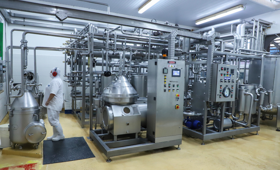 O crescimento de 17,9% da produção industrial paranaense no primeiro semestre deste ano, frente ao mesmo período do ano passado, ganha ainda mais relevância quando colocada em perspectiva com a evolução do setor em outros países do mundo. Foto:Jose Fernando Ogura/AEN