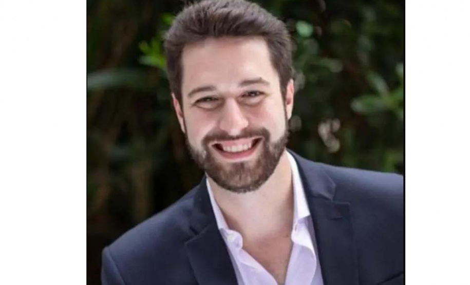 O mestrando do Programa de Pós-graduação em Biotecnologia da Universidade Estadual de Londrina (UEL), Georges Khouri, de 28 anos, foi eleito o inovador do ano pelo júri do Falling Walls Lab Brazil 2021, promovido pelo Centro Alemão de Ciência e Inovação (DWIH) São Paulo. Foto: UEL