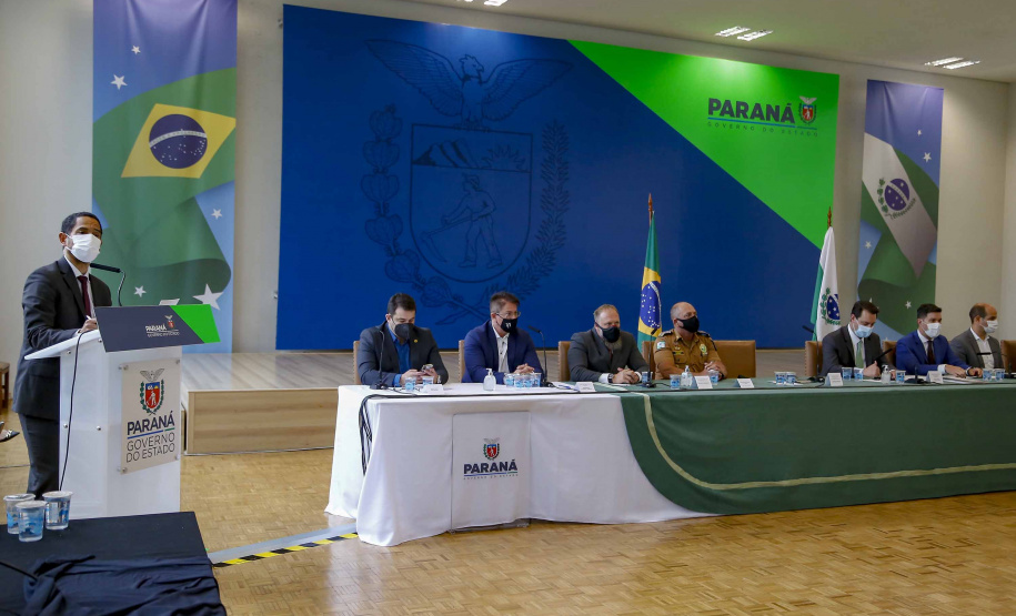 O governador Carlos Massa Ratinho Junior assina nesta quarta-feira (15), o decreto da última etapa de transferência de custódia dos presos das carceragens da Polícia Civil para a gestão plena do Departamento Penitenciário do Paraná (DEPEN). 15/09/2021 -
 Foto: Gilson Abreu/AEN