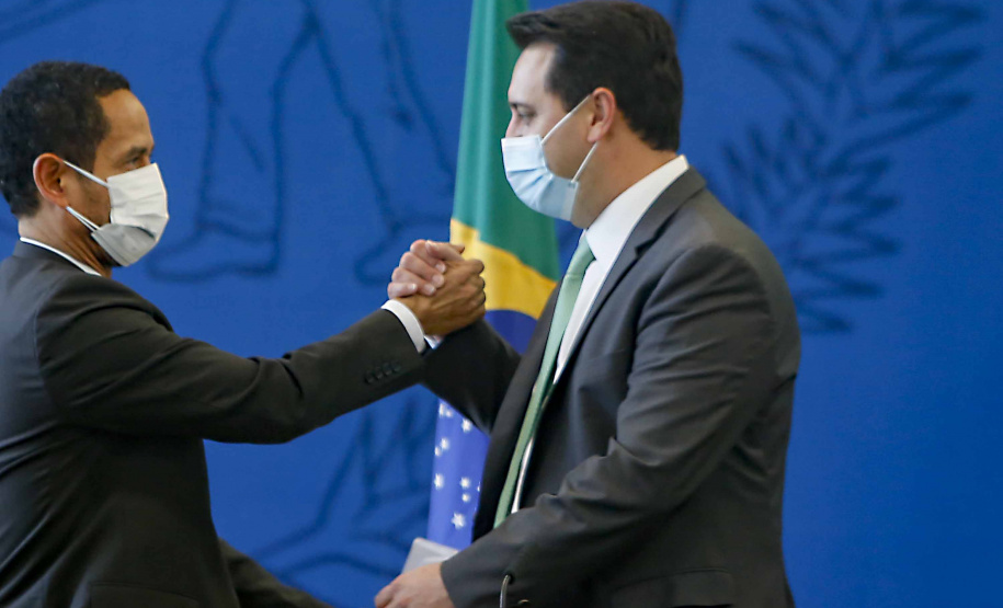 O governador Carlos Massa Ratinho Junior assina nesta quarta-feira (15), o decreto da última etapa de transferência de custódia dos presos das carceragens da Polícia Civil para a gestão plena do Departamento Penitenciário do Paraná (DEPEN). 15/09/2021 -
 Foto: Gilson Abreu/AEN