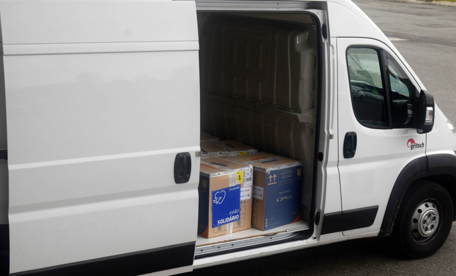 A Secretaria de Estado da Saúde (Sesa) recebeu mais 63.180 vacinas contra a Covid-19 da Pfizer/BioNTech nesta quarta-feira (15). O voo LA-3443 desembarcou no Aeroporto Internacional Afonso Pena, em São José dos Pinhais, às 12h55.-  Curitiba, 15/09/2021  -  Foto: Américo Antonio/SESA