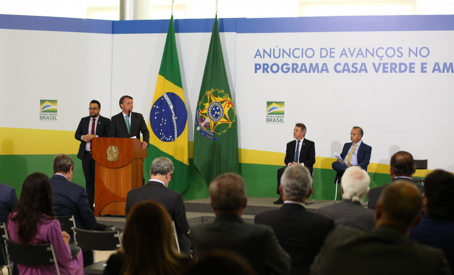 O governo federal anunciou nesta quarta-feira (15) mudanças nas diretrizes do programa Casa Verde e Amarela que deverão facilitar a aquisição de casa própria pela população de todo o País e em especial do Paraná, que possui a maior parceria vigente em habitação com a União. O evento em que foram apresentados os detalhes foi realizado em Brasília e teve a participação do vice-governador Darci Piana e do diretor-presidente da Cohapar, Jorge Lange. Foto: Camila Tonett