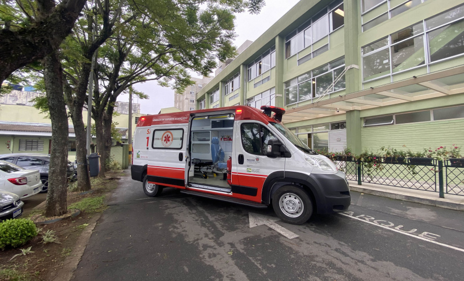 O município de Adrianópolis recebeu uma ambulância de suporte básico, para reforço do Serviço de Atendimento Móvel de Urgência (Samu). O veículo no valor de R$ 161,5 mil foi entregue nesta quarta-feira (15) pelo secretário de Estado da Saúde, Beto Preto. - Curitiba, 15/09/2021 - Foto: Américo Antonio/SESA