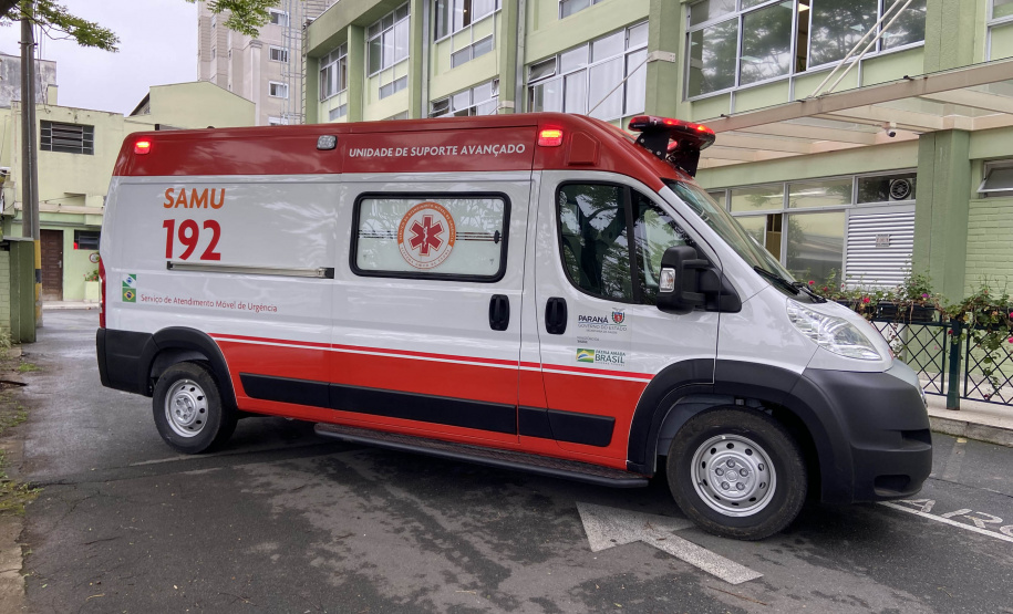 O município de Adrianópolis recebeu uma ambulância de suporte básico, para reforço do Serviço de Atendimento Móvel de Urgência (Samu). O veículo no valor de R$ 161,5 mil foi entregue nesta quarta-feira (15) pelo secretário de Estado da Saúde, Beto Preto. - Curitiba, 15/09/2021 - Foto: Américo Antonio/SESA