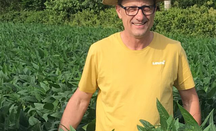 Com objetivo de combater a Ferrugem Asiática da Soja (FAS), responsável por perdas que variam de 30% a 90% na produção em diversas regiões do país, a professora do mestrado em Agronomia da Universidade Estadual do Norte do Paraná (UENP),  -  Curitiba, 16/09/2021  -  Foto: SETI