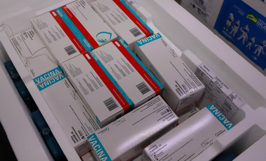 Governo do Estado do Parana recebe mais um lote de vacinas.Foto:Ari Dias/AEN