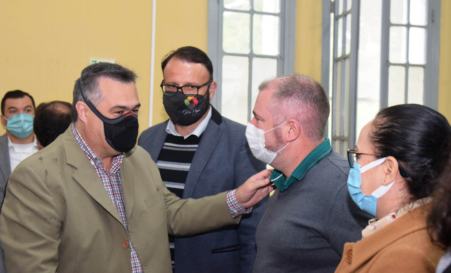 O secretário de Estado da Saúde, Beto Preto assinou a ordem de serviço nesta quinta-feira (16) que autoriza o início imediato de reformas de reparo no Hospital Regional da Lapa São Sebastião (HRLSS).  -  Curitiba, 16/09/2021  -  Foto: Américo Antonio/SESA