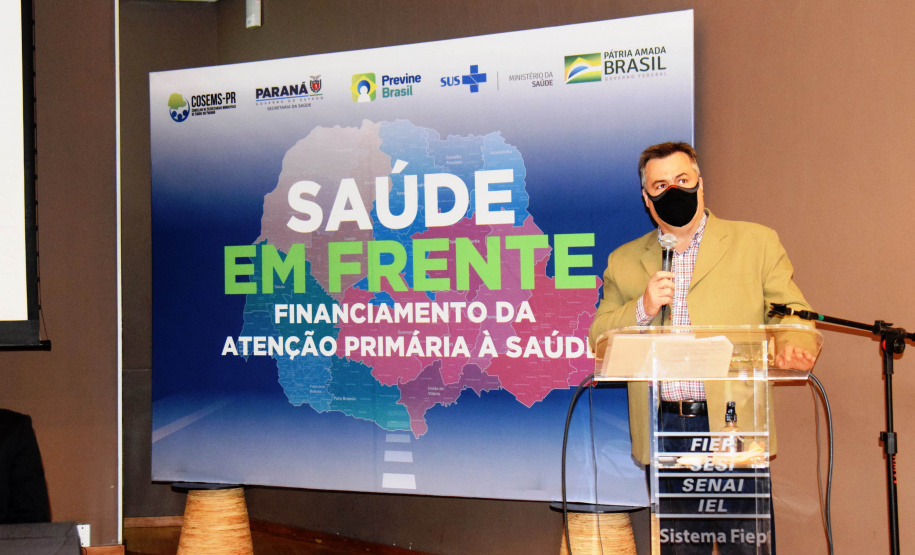 A política da atenção primária à saúde no contexto da pandemia da Covid-19 foi discutida com a Secretaria de Estado da Saúde e representantes do Ministério da Saúde nesta quinta-feira (16), durante a oficina Previne Brasil, com a presença do secretário de Atenção Primária à Saúde do órgão federal, Raphael Câmara Medeiros Parente.  -  Curitiba, 16/09/2021  -  Foto: Américo Antonio/SESA