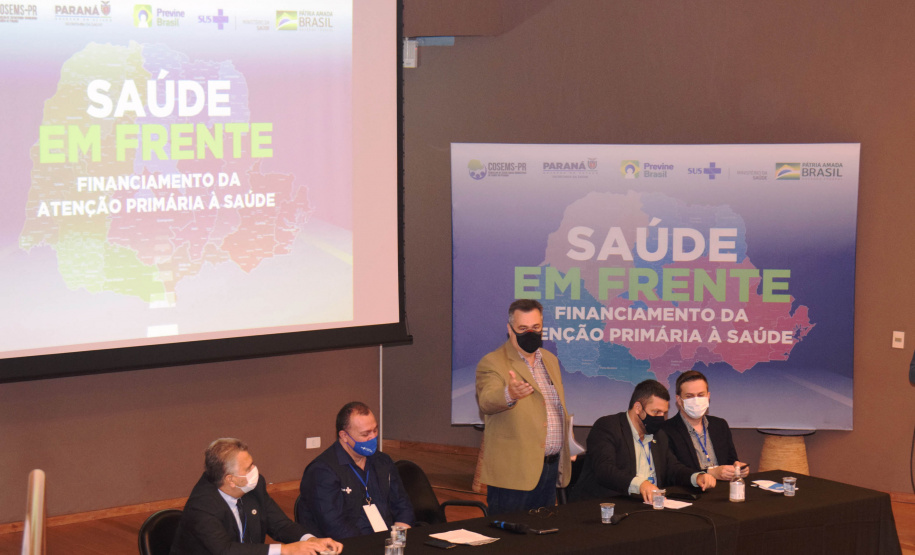 A política da atenção primária à saúde no contexto da pandemia da Covid-19 foi discutida com a Secretaria de Estado da Saúde e representantes do Ministério da Saúde nesta quinta-feira (16), durante a oficina Previne Brasil, com a presença do secretário de Atenção Primária à Saúde do órgão federal, Raphael Câmara Medeiros Parente.  -  Curitiba, 16/09/2021  -  Foto: Américo Antonio/SESA