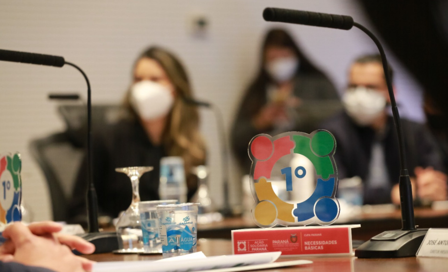 Representantes das três entidades sociais vencedoras do Prêmio Ação Solidária Paraná de 2020 foram recebidos no Palácio Iguaçu, nesta quinta-feira (16), para a entrega do troféu e certificado de reconhecimento da competição de solidariedade promovida pelo Governo do Estado