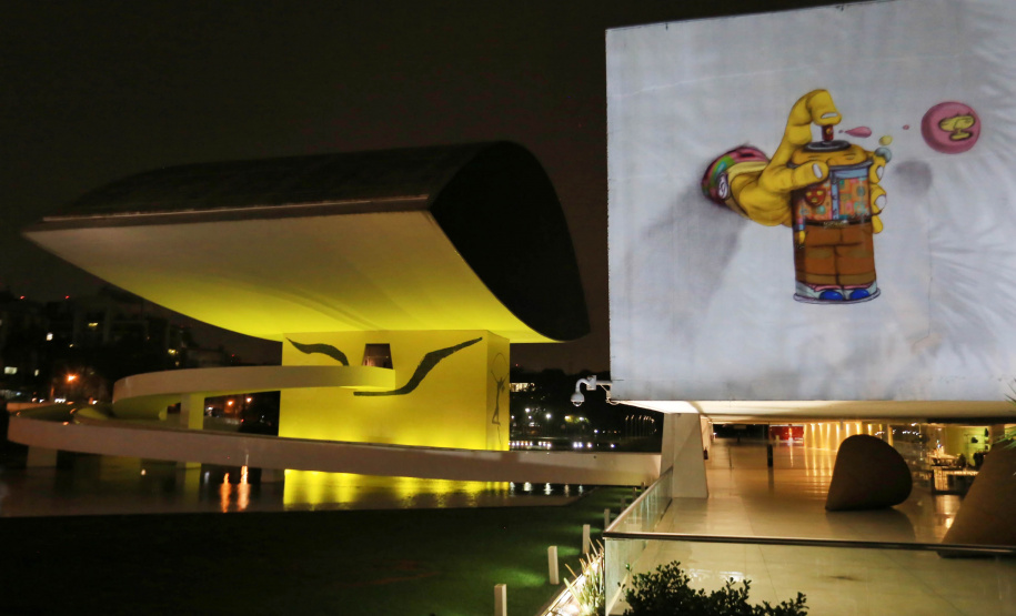 Governador Carlos Massa Ratinho Junior participa da abertura da exposição retrospectiva da carreira dos irmãos Gustavo e Otávio Pandolfo, OSGEMEOS , no Museu Oscar Niemeyer - Curitiba, 16/09/2021 - Foto: José Fernando Ogura/AEN