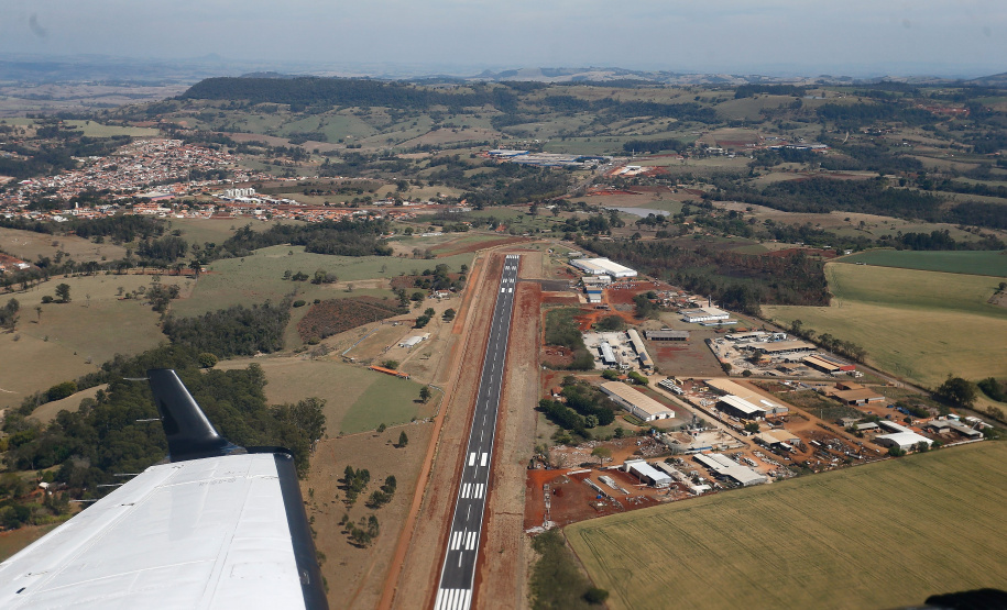 Investimentos bilionários vão ampliar e modernizar 14 aeroportos do Paraná. Foto: Jonathan Campos/AEN