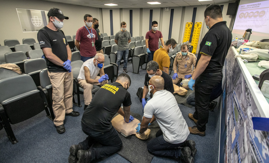 A Portos do Paraná encerrou nesta sexta-feira (17) o treinamento de um grupo de guardas portuários que integram a Brigada de Emergência no Módulo Avançado.  -  Paranaguá, 17/09/2021  -  Foto: Claudio Neves/Portos do Paraná
