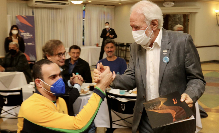 Governo do Paraná realiza evento para homenagear atletas Olímpicos e Paralímpicos. Foto: Camila Tonett