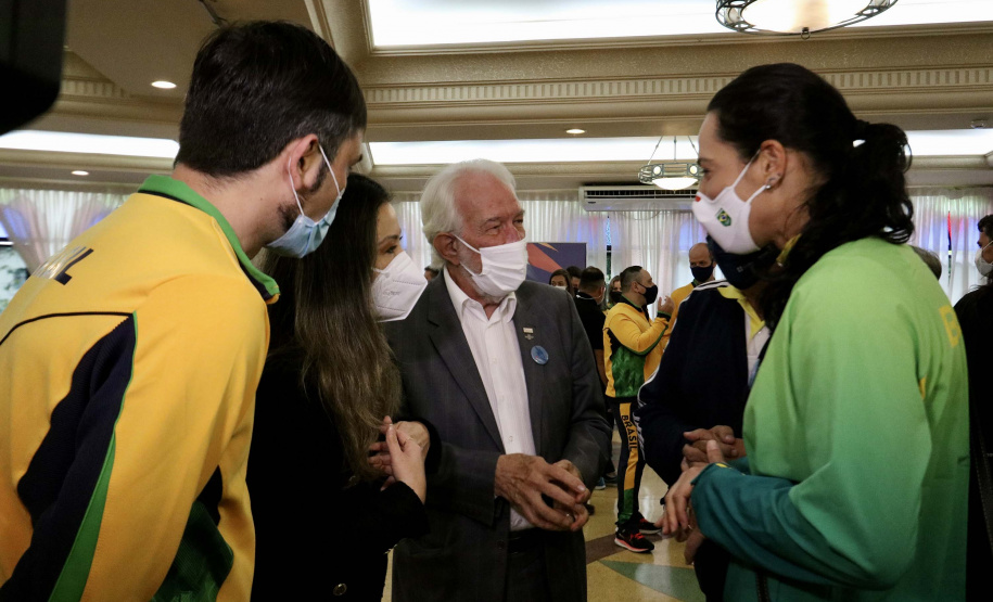 Governo do Paraná realiza evento para homenagear atletas Olímpicos e Paralímpicos. Foto: Camila Tonett