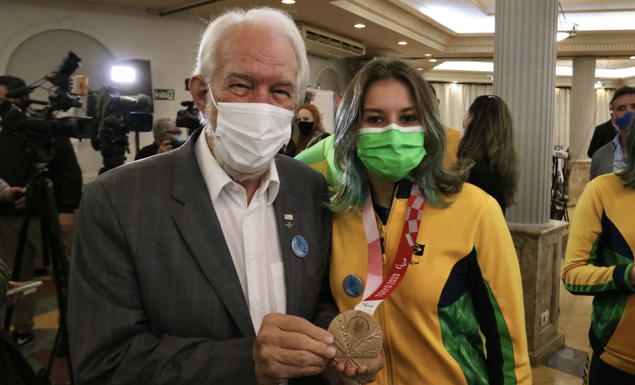 Governo do Paraná realiza evento para homenagear atletas Olímpicos e Paralímpicos. Foto: Camila Tonett