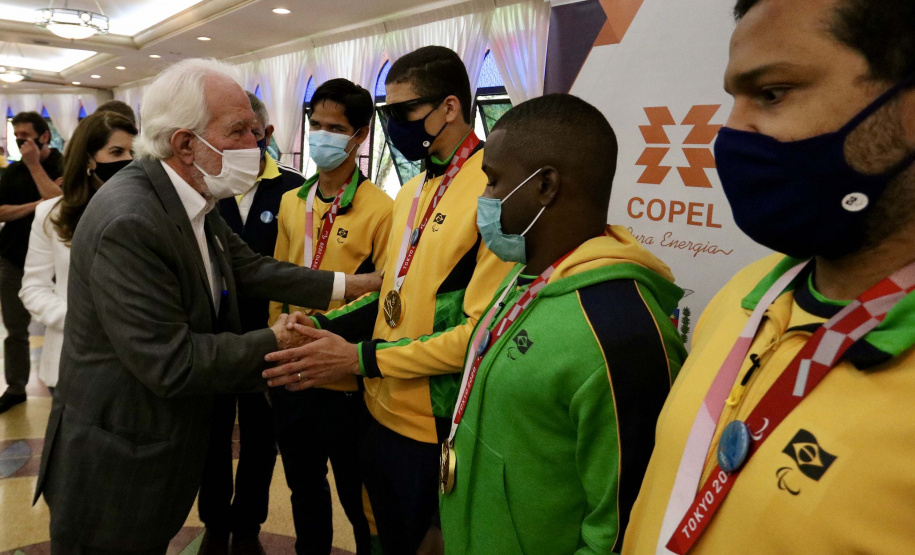 Governo do Paraná realiza evento para homenagear atletas Olímpicos e Paralímpicos. Foto: Camila Tonett