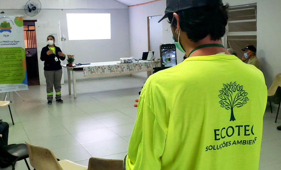 A Portos do Paraná promoveu na quinta-feira (16), na bacia hidrográfica do Baixo Rio Cachoeira, em Antonina, uma reunião com agricultores locais sobre o Programa de Recuperação de APPs Degradadas (PRAD). - Paranaguá, 17/09/2021 - Foto: Pierpaolo Notta/Portos do Paraná