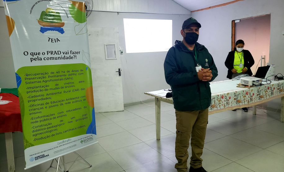 A Portos do Paraná promoveu na quinta-feira (16), na bacia hidrográfica do Baixo Rio Cachoeira, em Antonina, uma reunião com agricultores locais sobre o Programa de Recuperação de APPs Degradadas (PRAD). - Paranaguá, 17/09/2021 - Foto: Pierpaolo Notta/Portos do Paraná