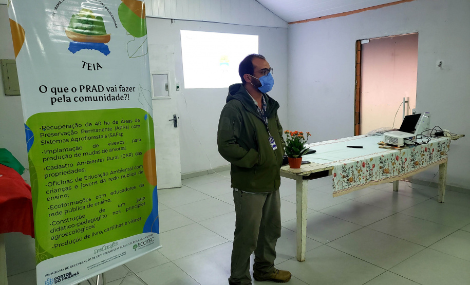 A Portos do Paraná promoveu na quinta-feira (16), na bacia hidrográfica do Baixo Rio Cachoeira, em Antonina, uma reunião com agricultores locais sobre o Programa de Recuperação de APPs Degradadas (PRAD). - Paranaguá, 17/09/2021 - Foto: Pierpaolo Notta/Portos do Paraná