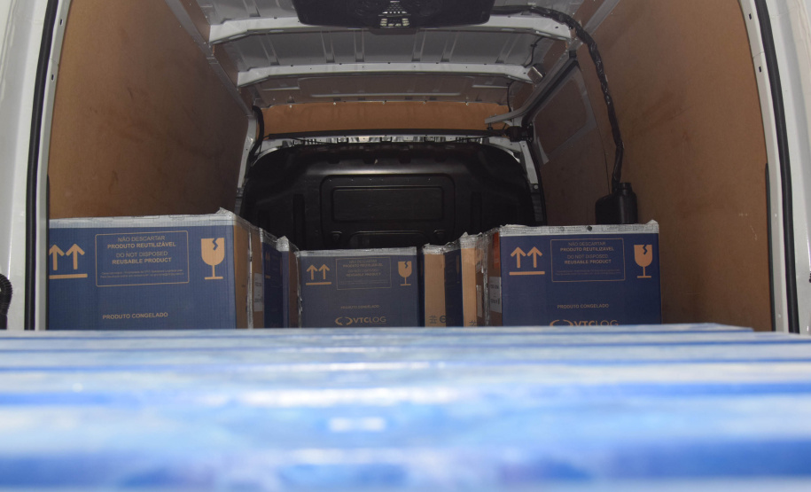 A Secretaria de Estado da Saúde (Sesa) recebeu neste domingo (19) mais 348.660 vacinas contra a Covid-19 da Pfizer/BioNTech. - Curitiba, 19/09/2021 - Foto: Américo Antonio/SESA