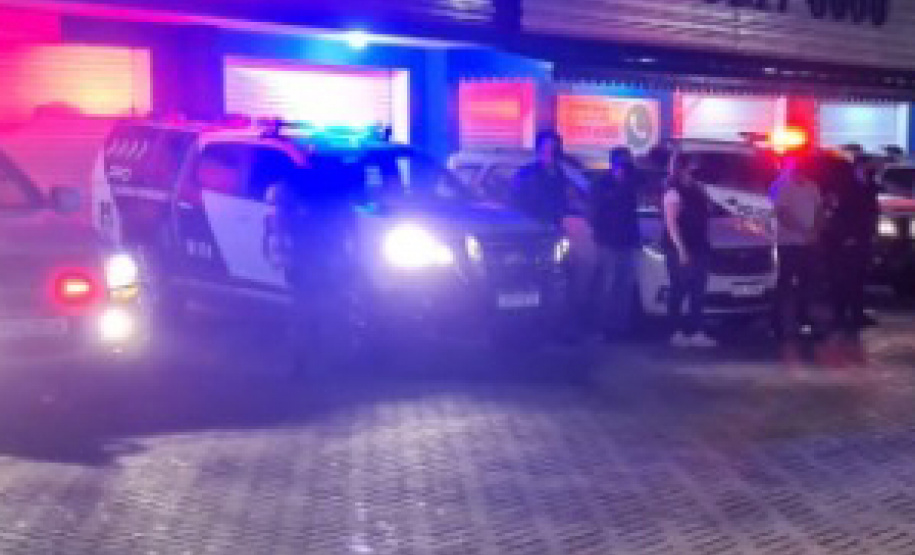 Abordagens da AIFU durante o final de semana culminam em 20 pontos comerciais fechados e mais de R$ 800 mil em multas na Capital - Curitiba, 20/09/2021 - Foto: SESP-PR