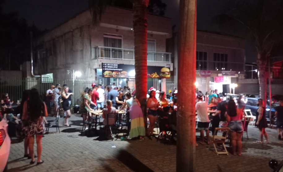 Abordagens da AIFU durante o final de semana culminam em 20 pontos comerciais fechados e mais de R$ 800 mil em multas na Capital - Curitiba, 20/09/2021 - Foto: SESP-PR