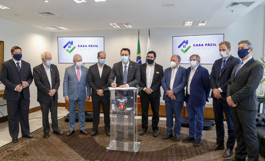 20.09.2021 -  Governador Carlos Massa Ratinho Junior assina convenio Casa Facil
prefeito Lucas Machado
Foto Gilson Abreu