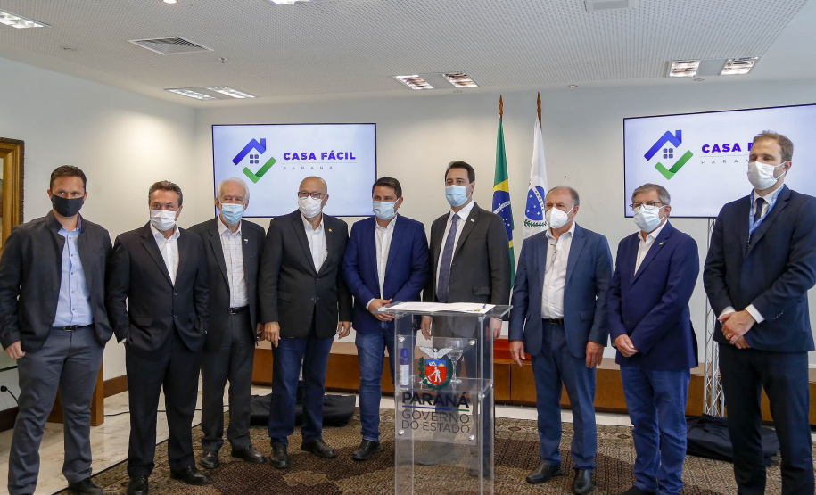 20.09.2021 -  Governador Carlos Massa Ratinho Junior assina convenio Casa Facil
prefeito Fran Boni
Foto Gilson Abreu