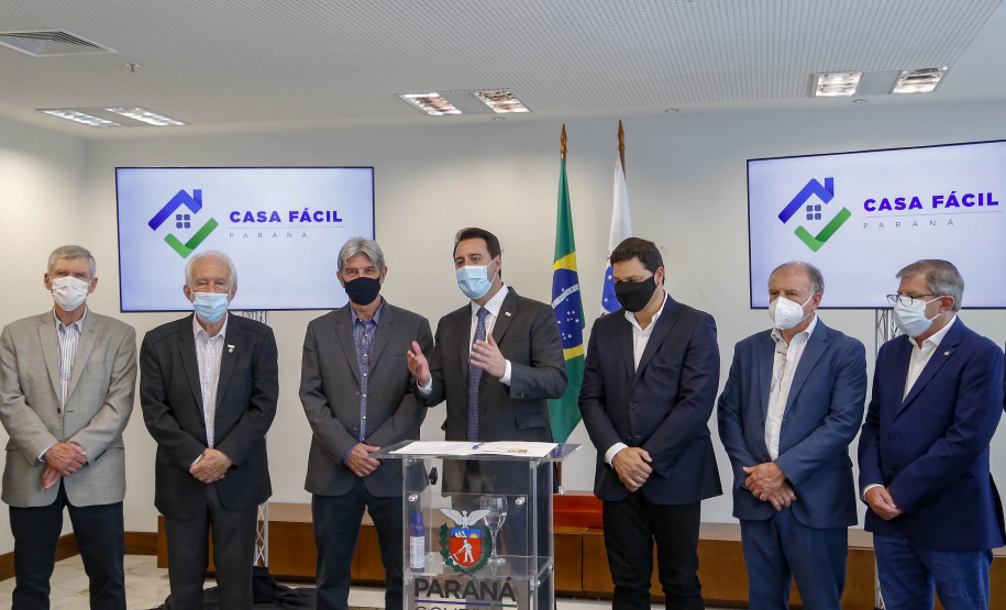 20.09.2021 -  Governador Carlos Massa Ratinho Junior assina convenio Casa Facil
Foto Gilson Abreu