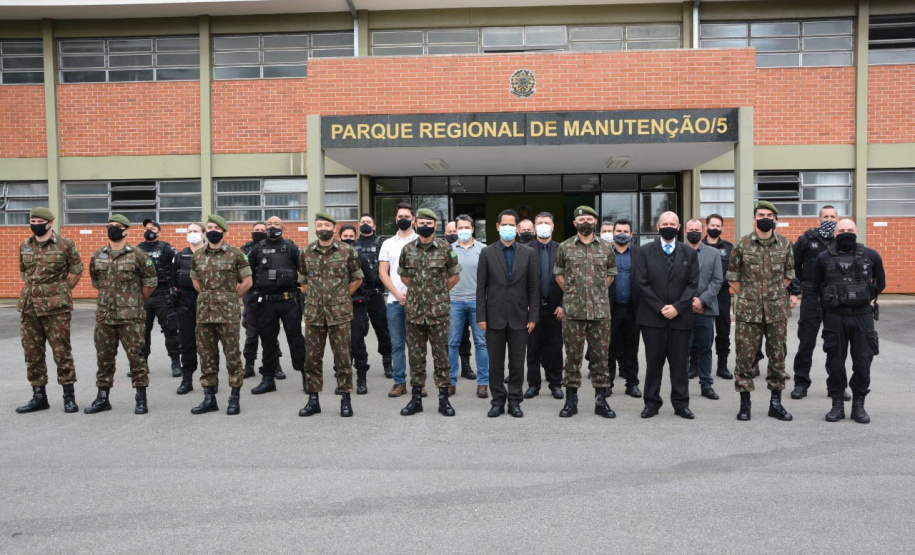 Agentes penitenciários participam de curso de habilitação em fuzil e armeiro no Exército Brasileiro  -  Curitiba, 20/09/2021  -  Foto: DEPEN-PR