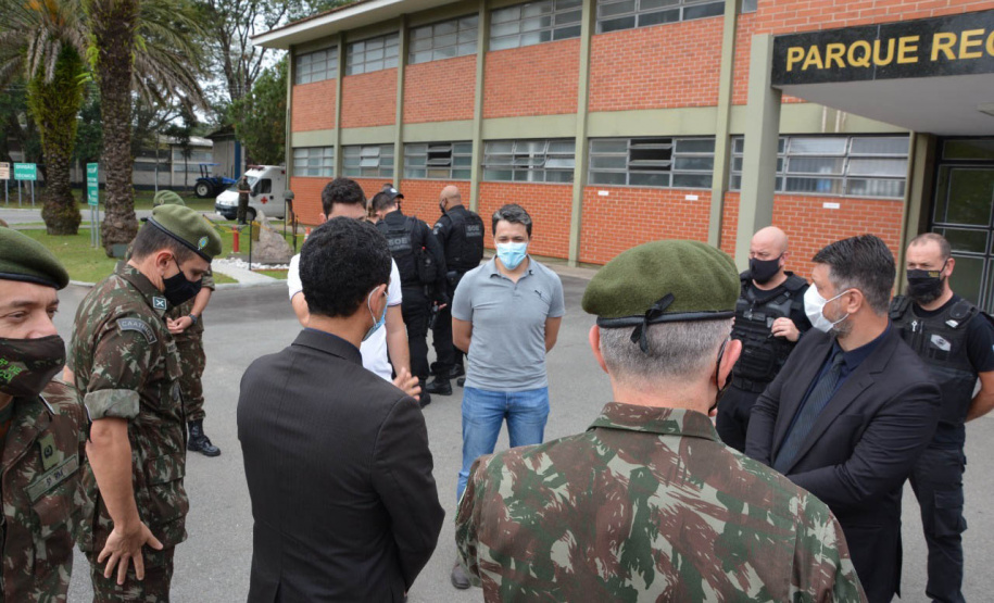 Agentes penitenciários participam de curso de habilitação em fuzil e armeiro no Exército Brasileiro  -  Curitiba, 20/09/2021  -  Foto: DEPEN-PR