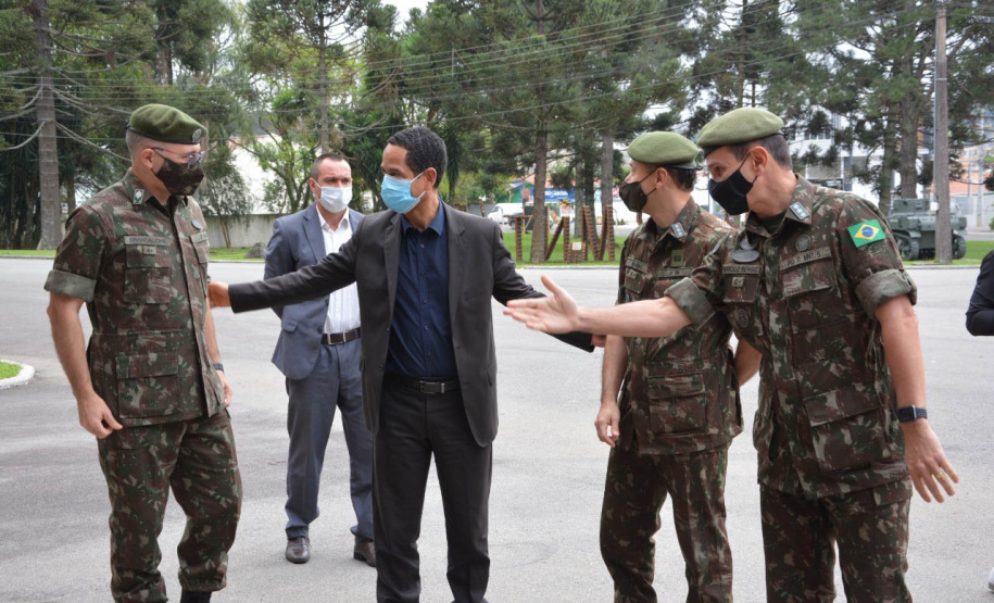 Agentes penitenciários participam de curso de habilitação em fuzil e armeiro no Exército Brasileiro  -  Curitiba, 20/09/2021  -  Foto: DEPEN-PR