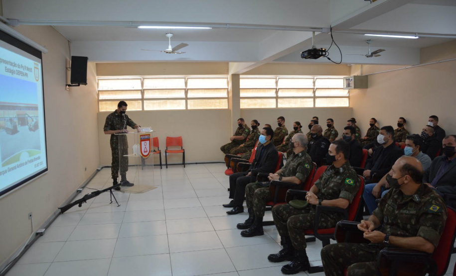 Agentes penitenciários participam de curso de habilitação em fuzil e armeiro no Exército Brasileiro  -  Curitiba, 20/09/2021  -  Foto: DEPEN-PR