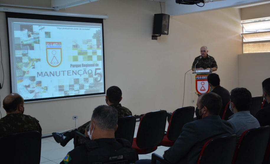 Agentes penitenciários participam de curso de habilitação em fuzil e armeiro no Exército Brasileiro  -  Curitiba, 20/09/2021  -  Foto: DEPEN-PR