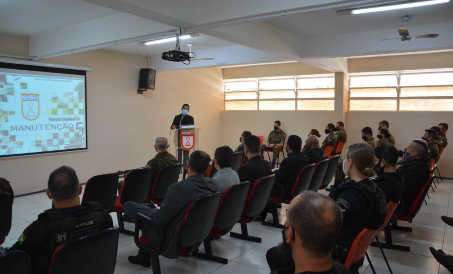 Agentes penitenciários participam de curso de habilitação em fuzil e armeiro no Exército Brasileiro  -  Curitiba, 20/09/2021  -  Foto: DEPEN-PR