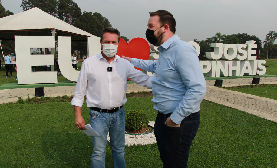 Nesta terça-feira (21), o Dia da Árvore foi comemorado em diversos municípios do Paraná com a distribuição e plantio de mais de 400 mil mudas de espécies nativas. As mudas foram distribuídas pelo Instituto Água e Terra (IAT) que possui 19 viveiros florestais e dois laboratórios de sementes de árvores nativas. Foto: Alessandro Vieira/SEDEST