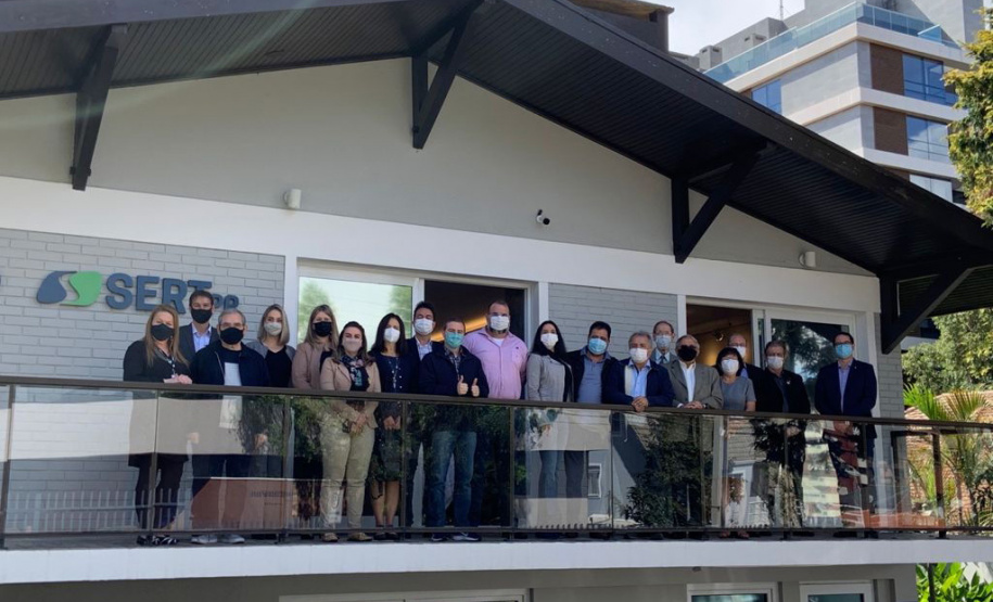 Com o objetivo de estreitar relações e entender as demandas das empresas de radiodifusão do Paraná, o secretário estadual da Comunicação Social e da Cultura, João Evaristo Debiasi, terá encontros mensais com empresários do setor no Estado. 
O primeiro encontro aconteceu já nesta quarta, na sede da Aerp, em Curitiba. Foto: Denis Godoi