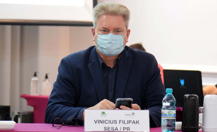 A vacinação contra a Covid-19 em adolescentes de 12 a 17 anos, com comorbidades no Paraná, foi pactuada na Comissão Intergestores Bipartite (CIB) nesta quarta-feira (22). O assunto já havia sido discutido pela Secretaria de Estado da Saúde (Sesa) e Conselho de Secretarias Municipais do Paraná (Cosems/PR) nesta terça-feira (21) e agora será oficializado em deliberação da CIB para cumprimento nos 399 municípios. Foto: Américo Antonio/SESA