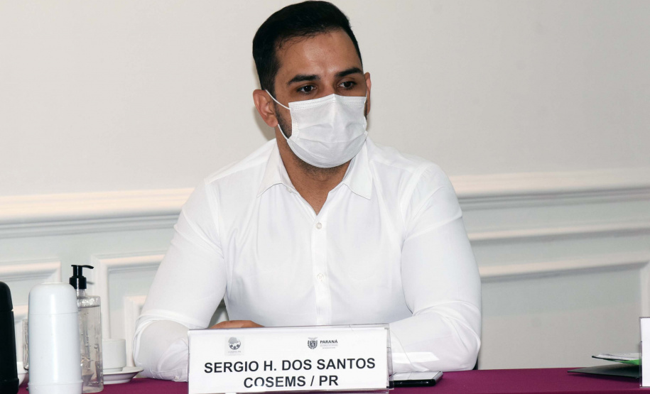 A vacinação contra a Covid-19 em adolescentes de 12 a 17 anos, com comorbidades no Paraná, foi pactuada na Comissão Intergestores Bipartite (CIB) nesta quarta-feira (22). O assunto já havia sido discutido pela Secretaria de Estado da Saúde (Sesa) e Conselho de Secretarias Municipais do Paraná (Cosems/PR) nesta terça-feira (21) e agora será oficializado em deliberação da CIB para cumprimento nos 399 municípios. Foto: Américo Antonio/SESA